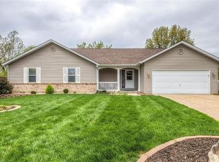 81 Pineview Ridge Ct, Saint Charles, MO 63303
