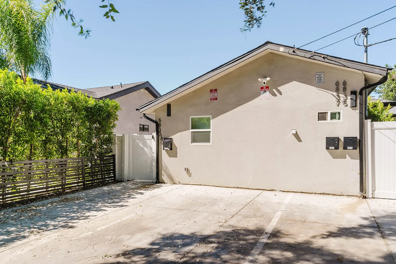 Studio, 380 sqft, $1,900 — Photo 3