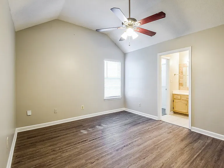 6926 Ginwood Cv — Photo 10