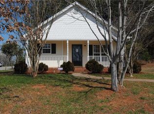 3301 Ridgewood Place Dr, Winston Salem, NC 27107