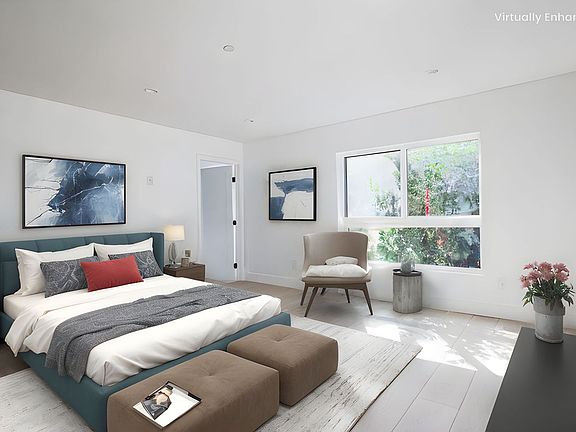 4th image of 11810 Gilmore St #3