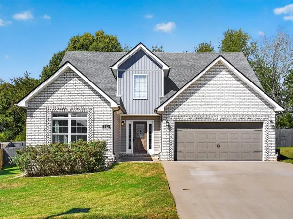 512 Wingfield Ct, Clarksville, TN 37043