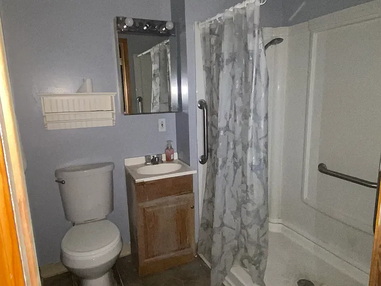 17 Onondaga St — Photo 6