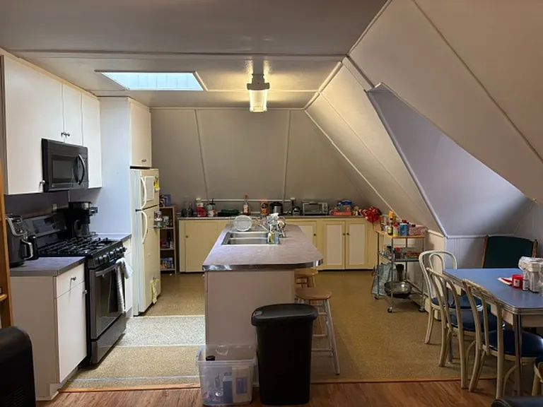127 College Ave — Photo 2