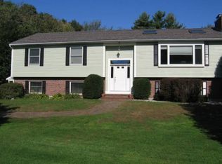 8 Kady Ln, Kensington, NH 03833