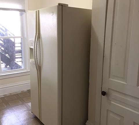 5th image of 817 Livingston Ave NE APT 3