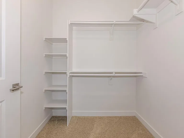 Esencia Sur Apartment Homes — Photo 63