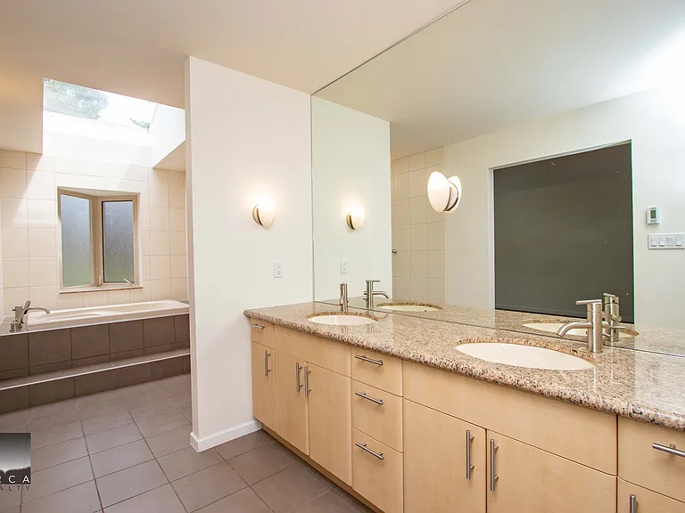 3750 Edgemont Blvd — Photo 22