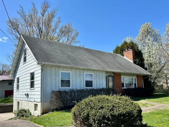 100 Wyoming Rd, Marietta, OH 45750