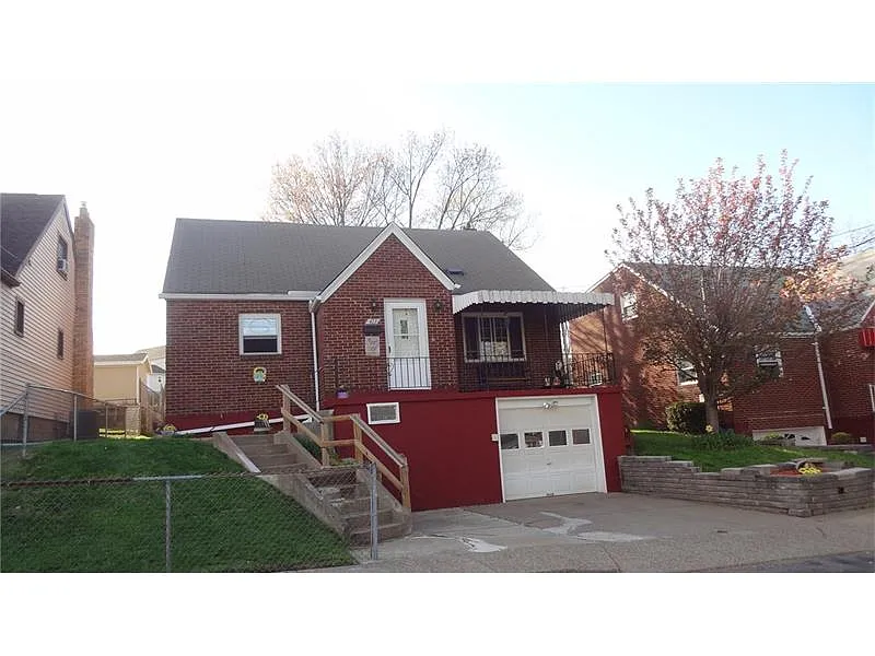 413 Miller St photo 1