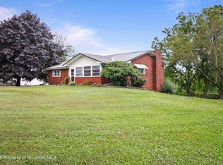 290 Lake Quinn Rd, Waymart, PA 18472