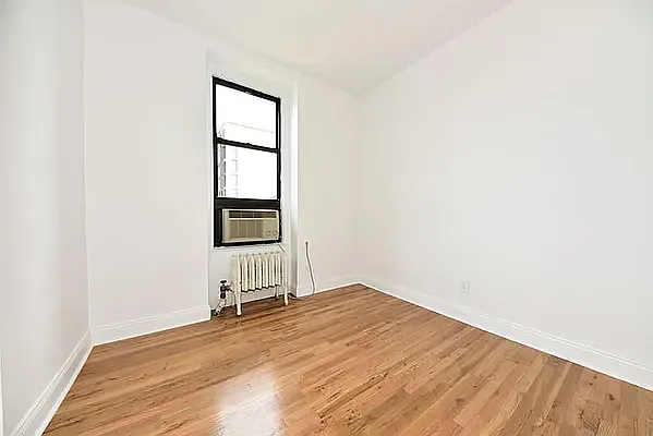 Rented by Buchbinder & Warren | media 7