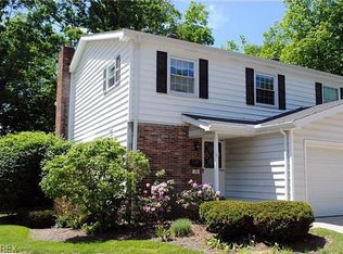 38 E Carriage Dr #38, Chagrin Falls, OH