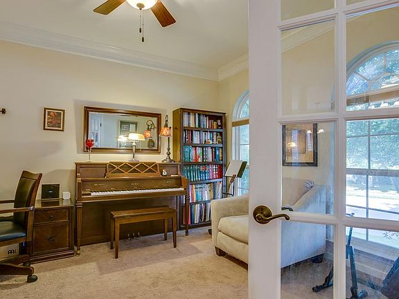 5th image of 107 Turnberry Dr