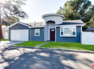 7311 Gaviota St, Van Nuys, CA 91406