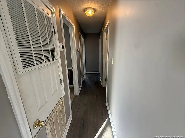 2223 Carbine St — Photo 4