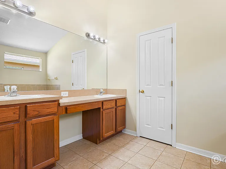 6328 Bridgecrest Dr — Photo 16