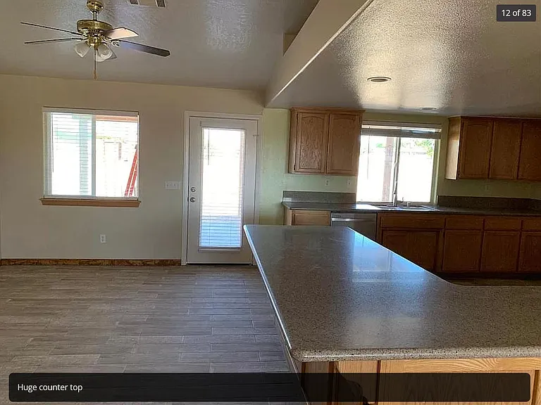 9822 Hawthorne Ave — Photo 14