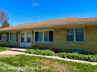 3102 S 17th St, Lincoln, NE 68502