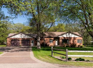 2211 E Golf Course Rd NE, Alexandria, MN 56308