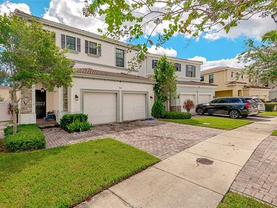 912 NE 191st St, Miami, FL, 33179