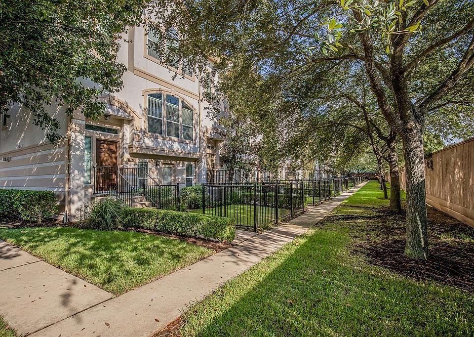 1st image of 1742 French Village Cir