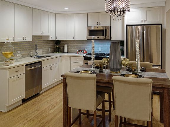 4th image of 1940 N Highland Ave APT 9