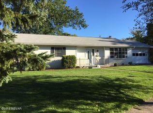 1410 Pebblewood Ln, Williamsport, PA 17701