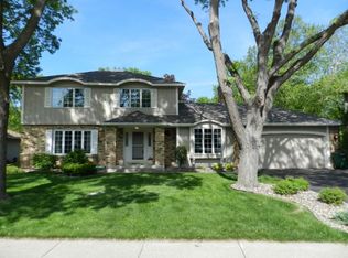 7640 W 85th St, Bloomington, MN 55438