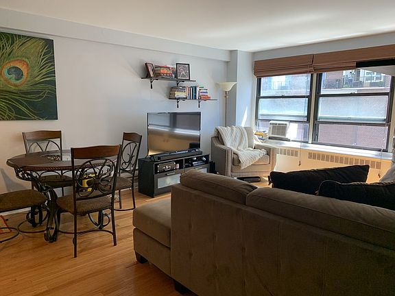 5th image of 4180 N Marine Dr #4180303