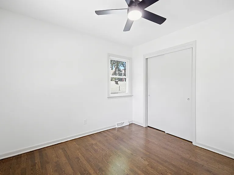8900 W 69th St — Photo 10