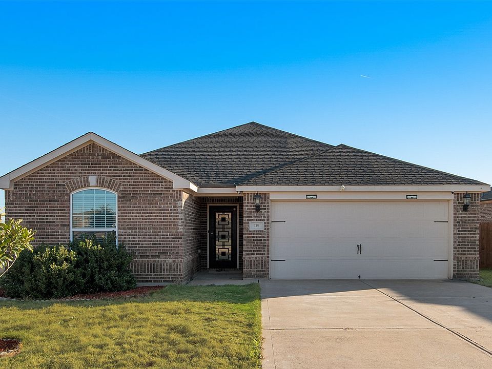 1st image of 119 Houston Pl