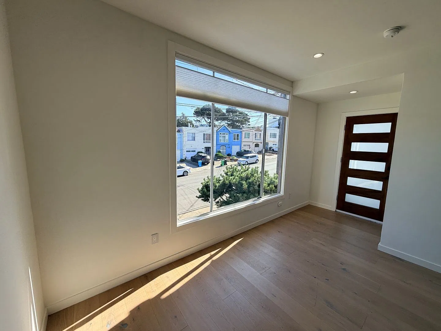 Newly Renovated Luxury Home: 4 BD / 3.5 BA with Private Yard & Tesla Charger — Photo 2