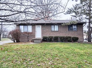 37948 Joy Rd, Livonia, MI 48150