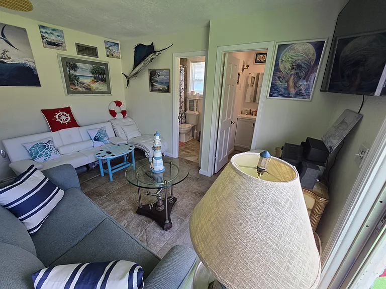 125 Sherwood Ave — Photo 40