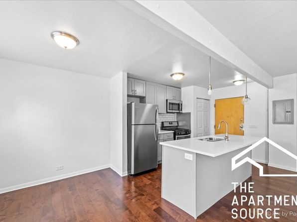 7327 N Rogers Ave APT 102