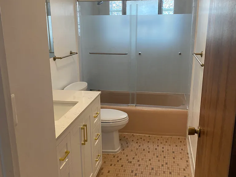 6542 N Mozart St #2 — Photo 8
