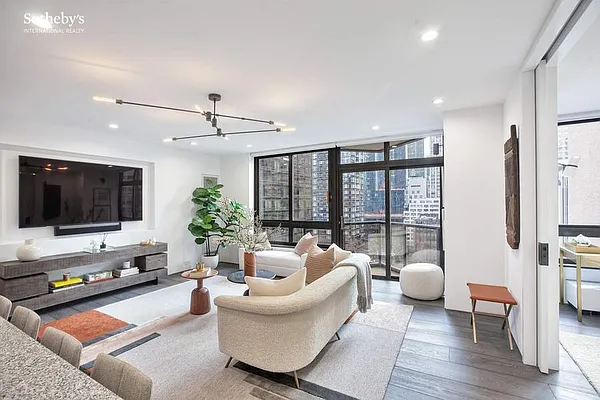 Sold by Sotheby's International Realty | media 42