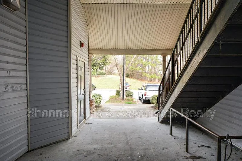 Studio, $1,300 — Photo 4