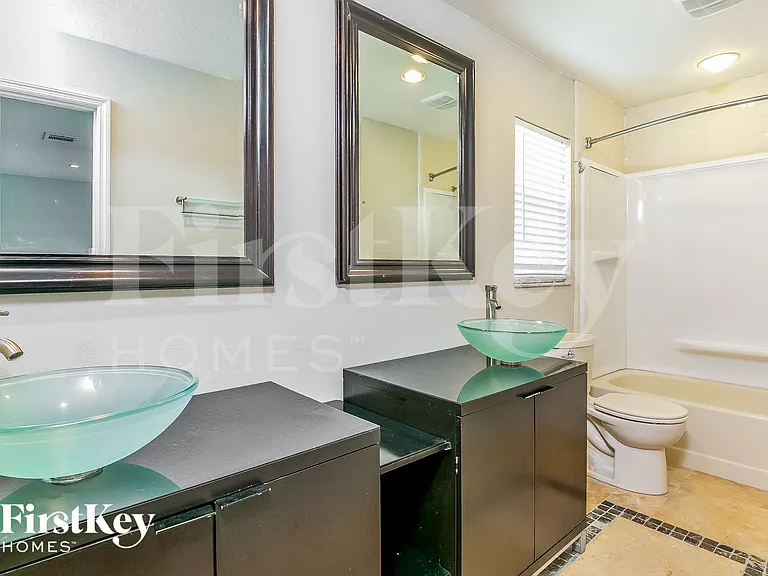 1003 Faircloth Ct — Photo 9