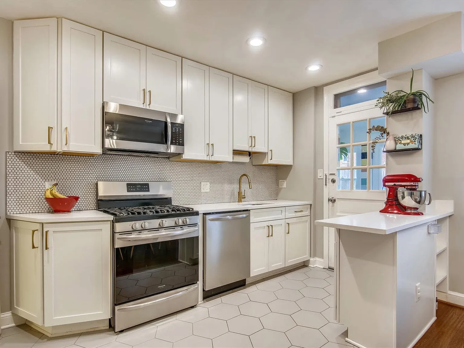 1334 Downing Street NE (DC) - 1 — Photo 3
