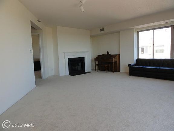 2nd image of 5800 Nicholson Ln #11207