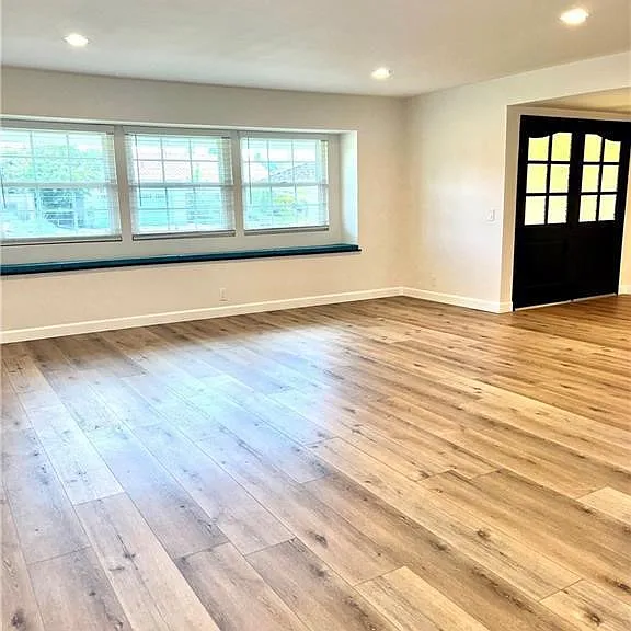 25241 Mawson Dr — Photo 4