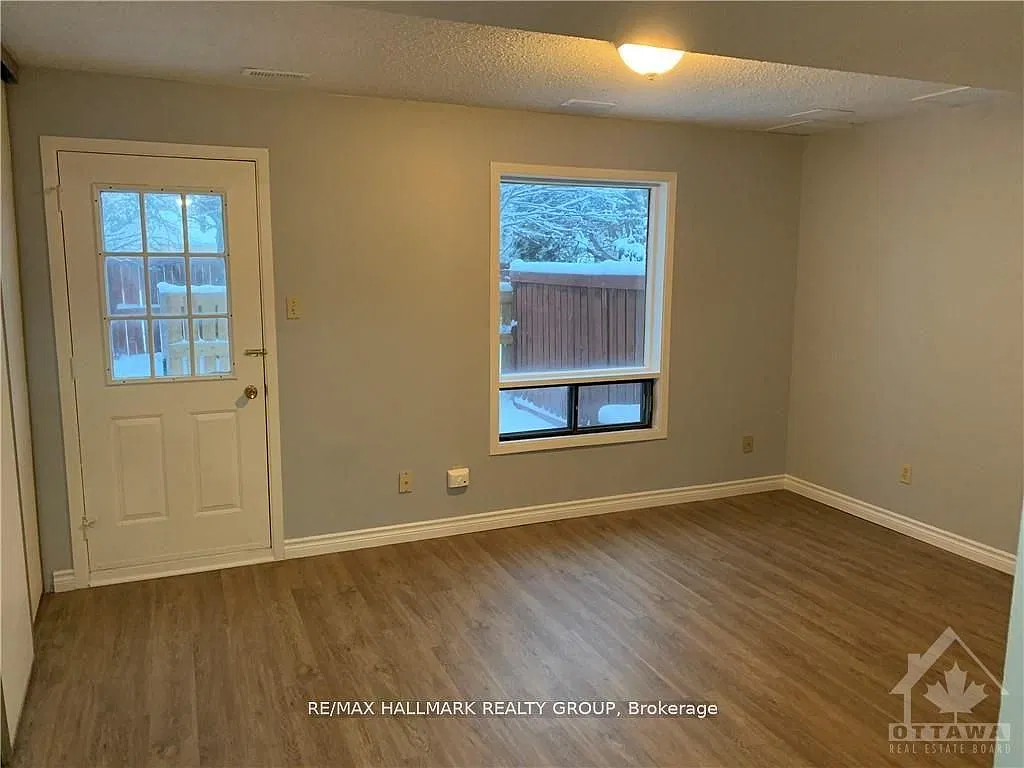 3 bed, $2,400 — Photo 2