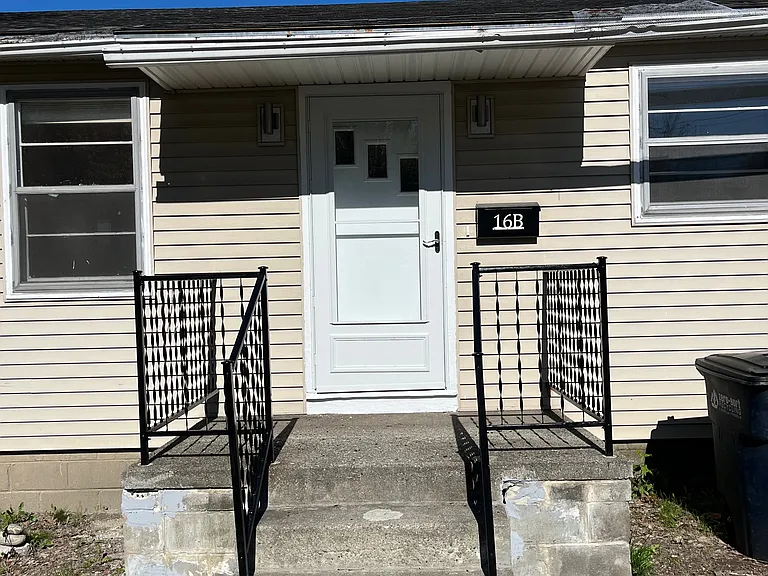 front steps / entry in to apartment