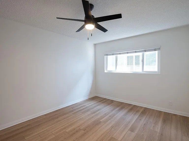14857 Hartsook St #6 — Photo 18