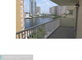 137 Golden Isles Dr APT 601, Hallandale, FL 33009