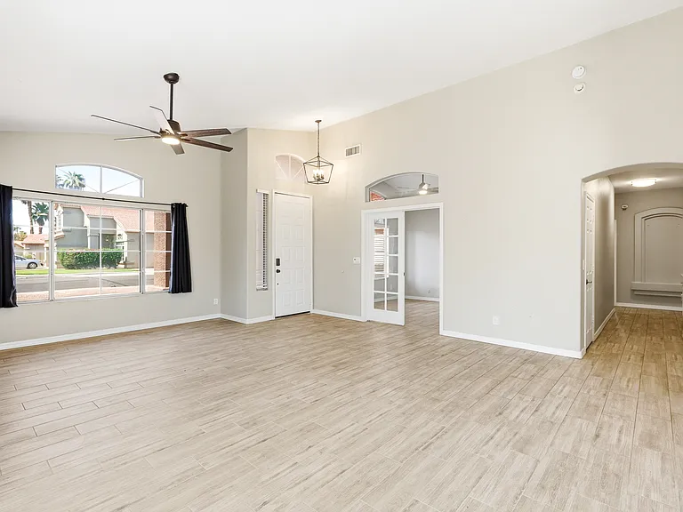 1274 E Lake Dr — Photo 6