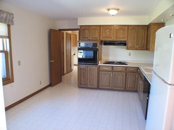 3rd image of 8431 W Beacon Hill Dr