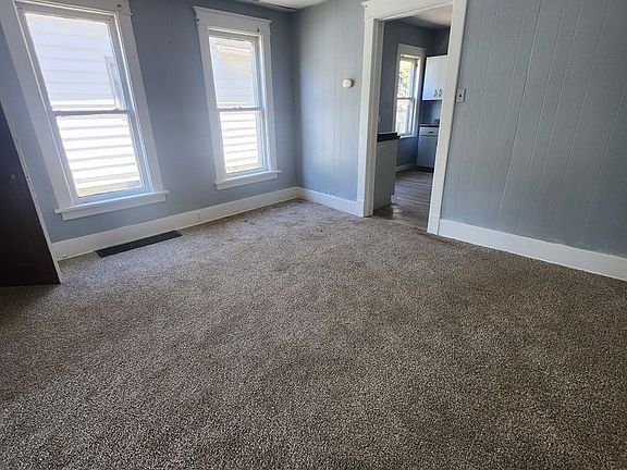 4th image of 626 E 23rd St APT 1